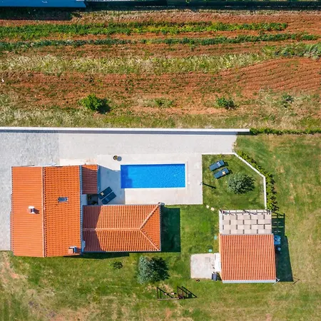 Semesterbostad Amazing In With Wifi