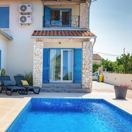 Hébergement de vacances Luxurious In *