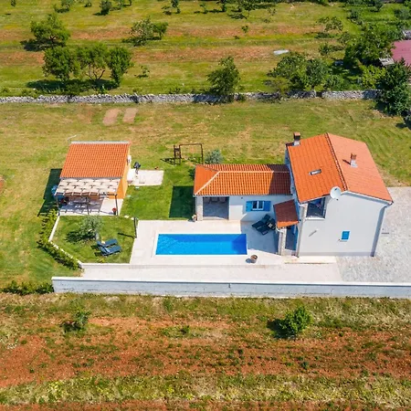 Amazing In With Wifi Semesterbostad Gajana